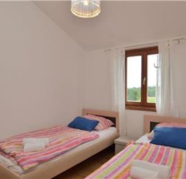 3 bedroom villa with pool near Poreč, sleeps 6